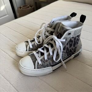 Dior B23 High Top Brown Leopard
Size 39